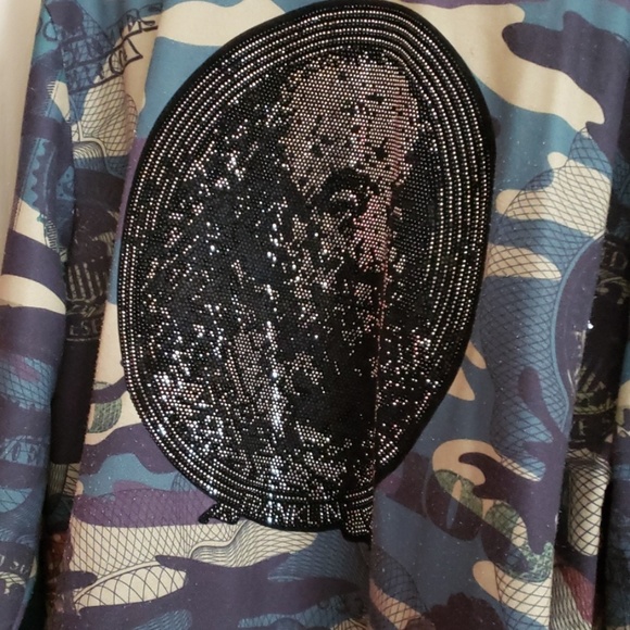 Sweater - Picture 2 of 3